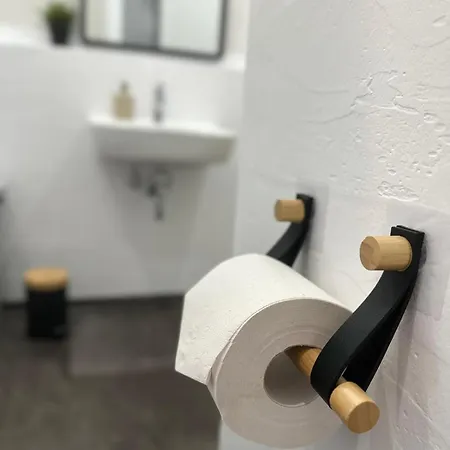 Amao Amber - 120 M2 Group - 10 Guests - King-size Beds - 2 Bathrooms - Free Parking Rheinhausen