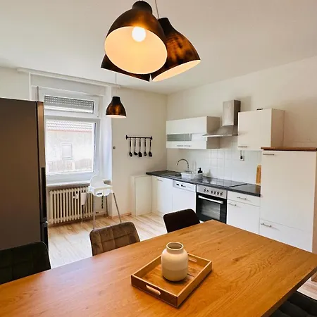 Amao-amber I 120qm I Exklusives Gruppen-apartment I 3 King-size Betten, 2 Baeder & Gratis Parkplatz