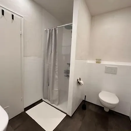Amao-amber I 120qm I Exklusives Gruppen-apartment I 3 King-size Betten, 2 Baeder & Gratis Parkplatz *