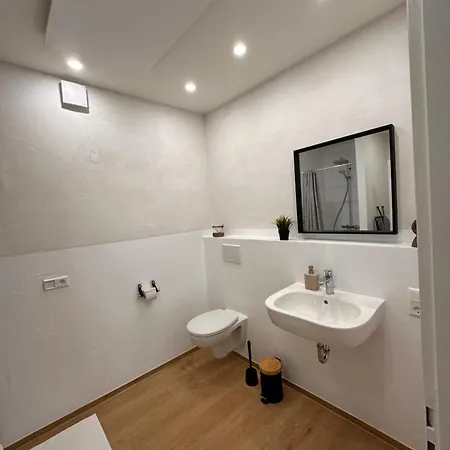 Amao Amber - 120 M2 Group - 10 Guests - King-size Beds - 2 Bathrooms - Free Parking * Rheinhausen