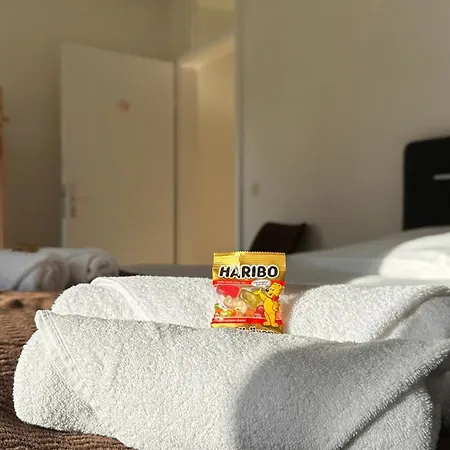 Amao-amber - Spacious - 10 Guests - Free Parking Rheinhausen