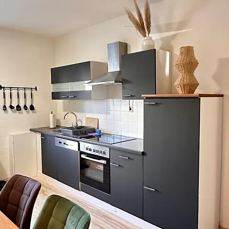 Amao-amber - Spacious - 10 Guests - Free Parking Rheinhausen